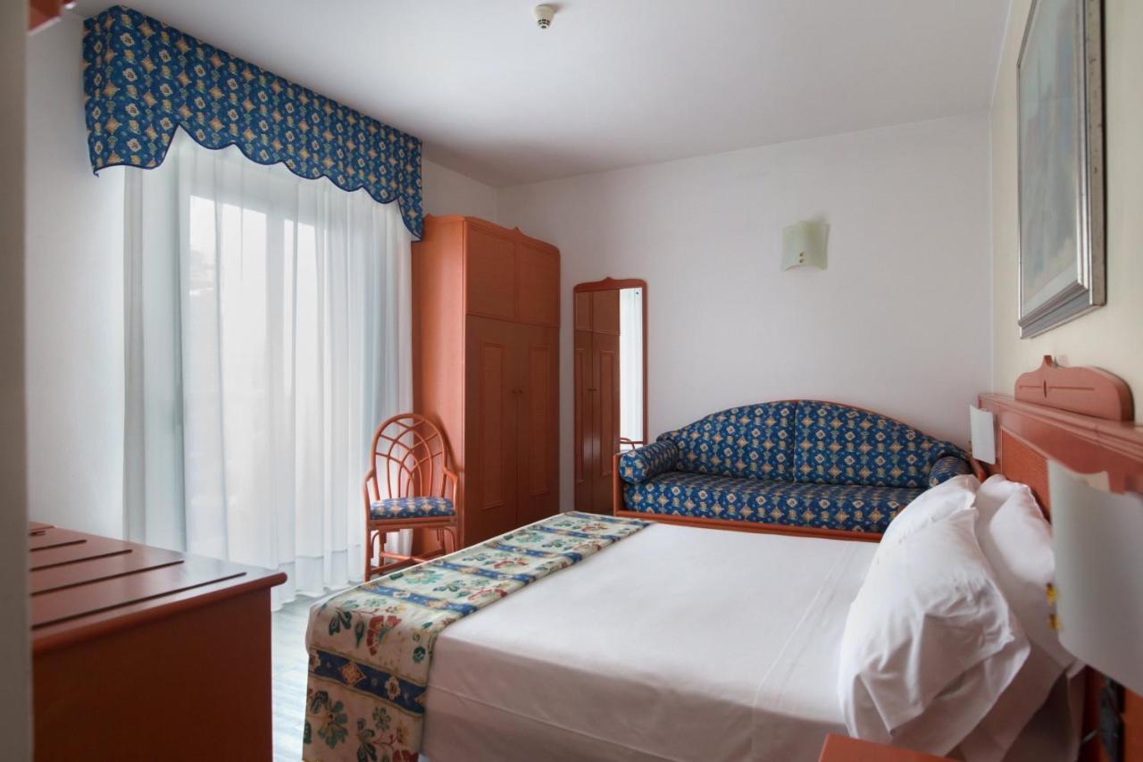 Triple Room with View,1167157080:JPEG